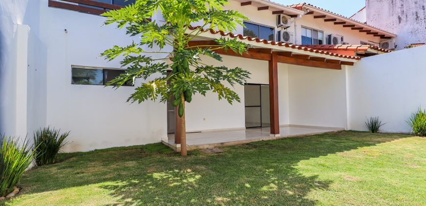 CASA EN CONDOMINIO JARDINES DEL URUBO II