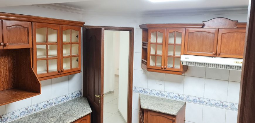 Amplio Departamento en Venta dentro de condominio en zona Norte !!!