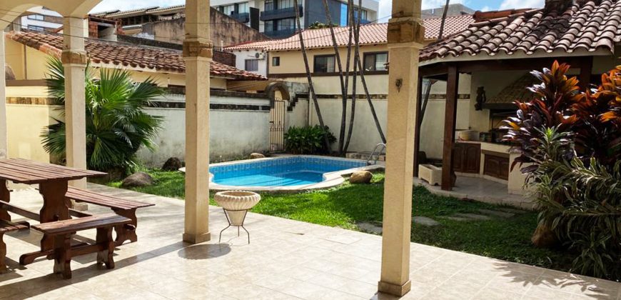 CASA EN VENTA EN SIRARI